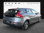 Volvo V40 2.0 T2 Nordic+ / 17" Velgen / Volvo On Call / Voorruit verwarming /