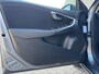 Volvo V40 2.0 T2 Nordic+ / 17" Velgen / Volvo On Call / Voorruit verwarming /