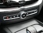 Volvo XC60 2.0 T8 Twin Engine AWD R-Design Plug In Hybrid 391pk Dealer O.H PHEV | Panodak | Camera | Apple Carplay | Lederen Sportstoelen Memory & Verwarmd | Sporstuur | Keyless | Navigatie | Virtual | DAB |