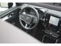 Volvo XC40 Volvo XC40 B4 197PK Plus Black Edition | Visual Park Assist (incl. 360º view) | Schuif-/Kanteldak | Lichtmetalen Velgen 20"| Extra Getint Glas |  Nubuck/ Kunstlederen Bekleding | Apple Carplay/Android Auto | Premium Audio by Harman Kardon | Electronic Climate Controle