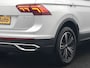 Volkswagen Tiguan 1.4 TSI eHybrid Elegance Plug In Hybrid 245pk Dealer O.H PHEV | Adaptive Cruise | Head Up | IQ Light | 360 Camera | Alcantara Sportstoelen Massage & Verwarmd | Sfeerverlichting | Keyless | Stuur Verwarmd | Apple Carplay | Navigatie | DAB |