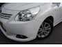 Toyota Verso 1.8 VVT-i Aspiration - NAVIGATIE - CAMERA - TREKHAAK - APK 10-26 - 2e EIGENAAR