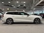 Volvo V60 2.0 T8 AWD R-Design, Pano, 360cam, H/K, Pilot assist, Memory, HUD