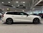 Volvo V60 2.0 T8 AWD R-Design, Pano, 360cam, H/K, Pilot assist, Memory, HUD