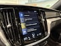 Volvo V60 2.0 T8 AWD R-Design, Pano, 360cam, H/K, Pilot assist, Memory, HUD