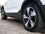 Volvo XC40 Recharge P8 408pk AWD R-Design Automaat SOH 92% / Trekhaak / Stuurverwarming / Adaptive cruise