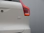 Volvo XC40 Recharge P8 408pk AWD R-Design Automaat SOH 92% / Trekhaak / Stuurverwarming / Adaptive cruise