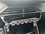 Peugeot 2008 1.2 Turbo 100 PK Active | Trekhaak 1250 KG | Navigatie | DAB Radio | Climate Control | Cruise control | Airco | LED Verlichting | Elektrisch Pakket | Parkeersensoren | Apple Carplay | Hoge Zitpositie |