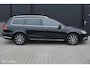 Volkswagen Passat Variant 1.4 TSI DSG High Executive Line Clima LMV Trekhaak Dealer onderhouden Origineel NL