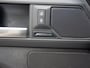 Land Rover Defender 110 2.0 P300e 110 X-Dynamic HSE Trekhaak l Schuif-/kantel Panorama dak l Black Pack l Treeplanken l Spoiler l Wheelcover l 20 Inch l