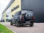 Land Rover Defender 110 2.0 P300e 110 X-Dynamic HSE Trekhaak l Schuif-/kantel Panorama dak l Black Pack l Treeplanken l Spoiler l Wheelcover l 20 Inch l