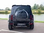 Land Rover Defender 110 2.0 P300e 110 X-Dynamic HSE Trekhaak l Schuif-/kantel Panorama dak l Black Pack l Treeplanken l Spoiler l Wheelcover l 20 Inch l