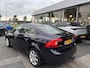 Volvo S60 1.5 T2 Kinetic Automaat | Navigatie | Cruise Conrtrol | Leder | Stoelverwarming |  1e Eig. | Trekhaak | Lage km stand!