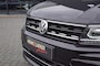 Volkswagen Tiguan 1.4 TSI DSG R-Line 150pk / Panodak / Trekhaak wegklb. / 19 Inch LM / Navi / ACC/ Led