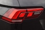 Volkswagen Tiguan 1.4 TSI DSG R-Line 150pk / Panodak / Trekhaak wegklb. / 19 Inch LM / Navi / ACC/ Led