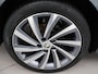 Skoda Octavia Combi 1.5 e-TSI AUT. + 18 INCH | ADAPTIVE CRUISE | LED | VIRTUAL COCKPIT | SFEERVERLICHTING | CAMERA | CARPLAY | STOELVERW.