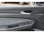 Volkswagen Golf 2.0 TSI R 4Motion / Panoramadak / Camera / Sportuitlaat / 19'' / Matrix LED / Keyless / CarPlay / Stoelverwarming / Dodehoek / DAB / ACC