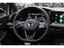 Volkswagen Golf 2.0 TSI R 4Motion / Panoramadak / Camera / Sportuitlaat / 19'' / Matrix LED / Keyless / CarPlay / Stoelverwarming / Dodehoek / DAB / ACC