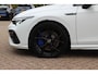 Volkswagen Golf 2.0 TSI R 4Motion / Panoramadak / Camera / Sportuitlaat / 19'' / Matrix LED / Keyless / CarPlay / Stoelverwarming / Dodehoek / DAB / ACC