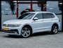 Volkswagen Tiguan Allspace 1.4 TSI Highline Business R-Line | 7P | dYnaudio | Trekhaak | Eerste Eigenaar | Camera | DAB+ | FULL LED | Virtual Cockpit | Navigatie | Adaptieve Cruise Control | Climate Control | Elektrische Kofferklep | 19'' Lichtmetalen Velgen |