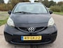 Toyota Aygo 1.0-12V 3-Deurs Airco Audio/CD Getint glas ABS EBD Colorpakket Dealeronderhoud Nieuwe Apk!