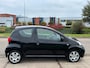 Toyota Aygo 1.0-12V 3-Deurs Airco Audio/CD Getint glas ABS EBD Colorpakket Dealeronderhoud Nieuwe Apk!
