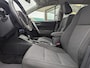 Toyota Auris 1.8 Hybrid Dynamic | Cruise control | Climate control | Keyless | Camera | All Season | Navi