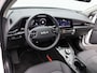 Kia Niro EV DynamicLine 64.8 kWh | 3-fase 11KW laden | Climate Control | Navigatie | LM Velgen | Eerste Eigenaar! |