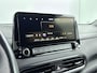Hyundai Kona 1.6 GDI HEV FASHION DESIGN | TREKHAAK | NAVI | 18'' LM VELGEN | PRIVACY GLASS | CAMERA | CLIMA | CRUISE | AUTOMAAT | FABRIEKSGARANTIE GELDIG T/M 8-2026! |
