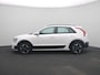 Kia Niro EV DynamicLine 64.8 kWh | 3-fase 11KW laden | Climate Control | Navigatie | LM Velgen | Eerste Eigenaar! |