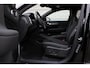 Volvo EC40 Single Motor Extended Range Ultra Black Ed. 82 kWh | Charcoal Nubuck | Preconditioning | Volvo Car UX | Premium Audio by Harman Kardon | Driver Awareness | Driver Assist | Climate Pack | Visual Park Assist | Blis | Adaptieve cruise control met Pilot Assist | Power Seat | Panoramisch dak | Elektrisch verstelbare bestuurdersstoel met geheugen | Getinte ramen | Warmtepomp | Versatility Pack |Google Maps | Apple Carplay | Google Assistant