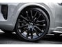 Volvo XC90 2.0 T8 Plug-in hybrid AWD Ultra Dark | Facelift | Black Pack | Selected Level | Heico | Bowers & Wilkins | Gelamineerd Glas | Luchtvering | 22" Velgen |