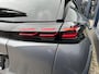 Peugeot 2008 1.2 Hybrid 145 PK Allure Automaat | 2025 Auto | Hybride Elektrisch rijden met Automaat | Parkeercamera 360 graden | Stoelverwarming | LED Verlichting | Navigatie via Telefoon | 17" Lichtmetalen Velgen | Cruise & Climate Control | Dode Hoek Bewaking |