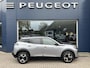 Peugeot 2008 1.2 Hybrid 145 PK Allure Automaat | 2025 Auto | Hybride Elektrisch rijden met Automaat | Parkeercamera 360 graden | Stoelverwarming | LED Verlichting | Navigatie via Telefoon | 17" Lichtmetalen Velgen | Cruise & Climate Control | Dode Hoek Bewaking |