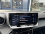 Peugeot 2008 1.2 Hybrid 145 PK Allure Automaat | 2025 Auto | Hybride Elektrisch rijden met Automaat | Parkeercamera 360 graden | Stoelverwarming | LED Verlichting | Navigatie via Telefoon | 17" Lichtmetalen Velgen | Cruise & Climate Control | Dode Hoek Bewaking |