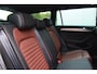 Volkswagen Passat Variant 2.0 TDI Elegance Business R R-line Comfort Stoelen Trekhaak/pakket