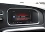 Volvo V40 1.5 T2 Inscription R-Design / Trekhaak / Panoramadak / Camera / Leder / Keyless / 17'' / Navigatie / Stoelverwarming / Cruise Control
