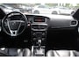 Volvo V40 1.5 T2 Inscription R-Design / Trekhaak / Panoramadak / Camera / Leder / Keyless / 17'' / Navigatie / Stoelverwarming / Cruise Control