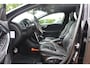 Volvo V40 1.5 T2 Inscription R-Design / Trekhaak / Panoramadak / Camera / Leder / Keyless / 17'' / Navigatie / Stoelverwarming / Cruise Control