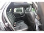 Volvo V40 1.5 T2 Inscription R-Design / Trekhaak / Panoramadak / Camera / Leder / Keyless / 17'' / Navigatie / Stoelverwarming / Cruise Control