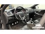 Volvo V40 2.0 T2 R-Design 122pk TREKHAAK LED PDC 17"