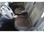Opel Corsa 1.2-16V COSMO - AUTOMAAT - navi - cr. control -lm velgen