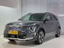 Kia Niro EV DynamicPlusLine 64.8 kWh Nederlandse auto. Zeer luxe uitvoering met schuif/-kantel dak, unieke auto! | Keyless | LED | Parkeersensoren | File assistent | Dodehoek detectie | Stoel/Stuurverwarming |