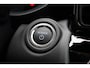Toyota Yaris Cross 1.5 Hybrid 130 Dynamic | Bi-Tone | Achteruitrijcamera | Stuur, Voorruit en stoelverwarming | Apple Carplay & Android Auto |