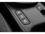Toyota Yaris Cross 1.5 Hybrid 130 Dynamic | Bi-Tone | Achteruitrijcamera | Stuur, Voorruit en stoelverwarming | Apple Carplay & Android Auto |