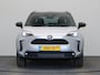 Toyota Yaris Cross 1.5 Hybrid 130 Dynamic | Bi-Tone | Achteruitrijcamera | Stuur, Voorruit en stoelverwarming | Apple Carplay & Android Auto |