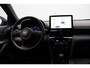 Toyota Yaris Cross 1.5 Hybrid 130 Dynamic | Bi-Tone | Achteruitrijcamera | Stuur, Voorruit en stoelverwarming | Apple Carplay & Android Auto |
