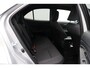 Toyota Yaris Cross 1.5 Hybrid 130 Dynamic | Bi-Tone | Achteruitrijcamera | Stuur, Voorruit en stoelverwarming | Apple Carplay & Android Auto |