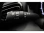Toyota Yaris Cross 1.5 Hybrid 130 Dynamic | Bi-Tone | Achteruitrijcamera | Stuur, Voorruit en stoelverwarming | Apple Carplay & Android Auto |