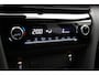 Toyota Yaris Cross 1.5 Hybrid 130 Dynamic | Bi-Tone | Achteruitrijcamera | Stuur, Voorruit en stoelverwarming | Apple Carplay & Android Auto |